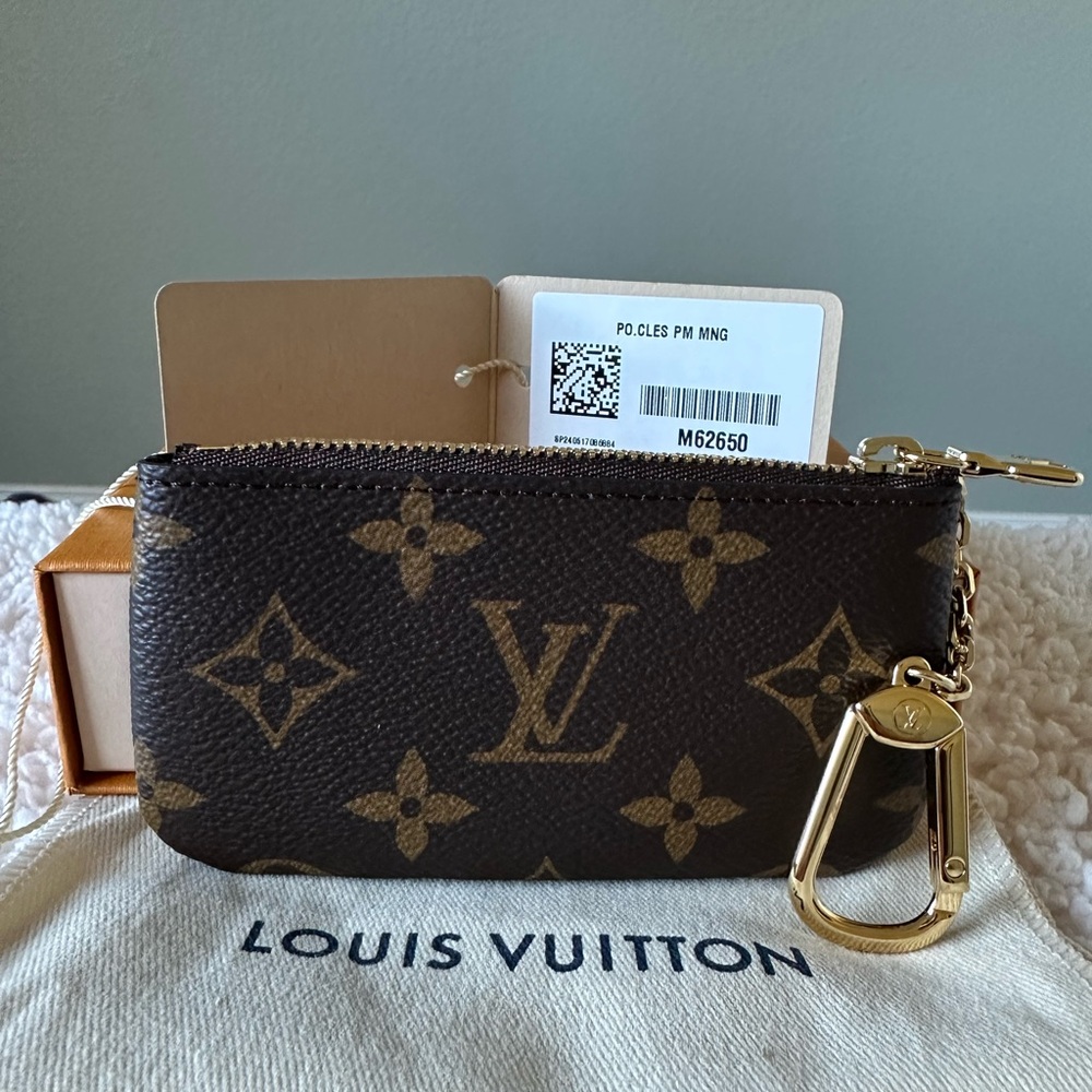 Louis Vuitton Monogram Key Pouch NWT